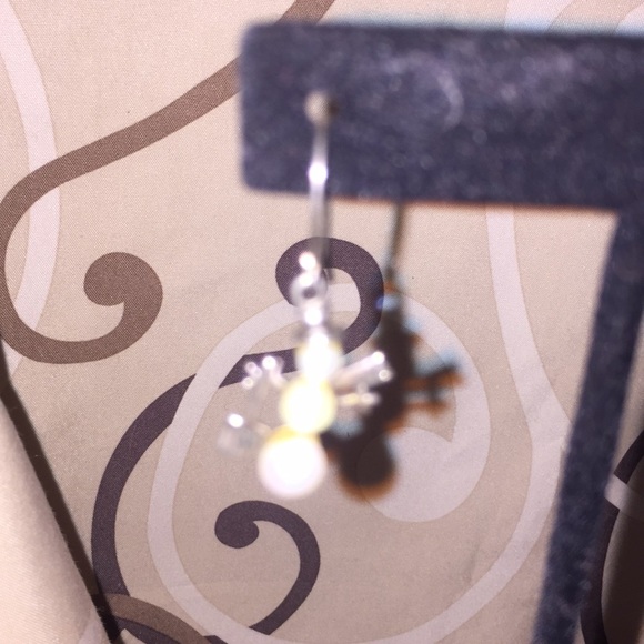 Silpada pearl snowman earrings. - Picture 2 of 4